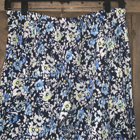 Women’s L NAUTICA Navy Blue Floral Cotton Rayon Knit Pull On Wide Leg Crop Pants - Picture 6 of 10